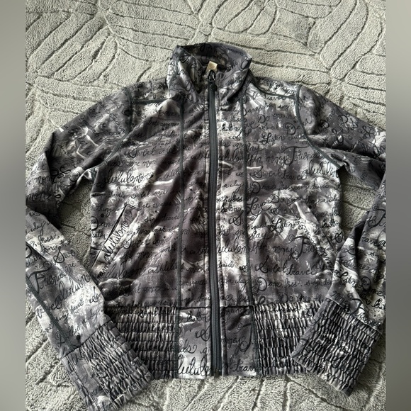 RARE Lululemon Jacket - Picture 1 of 2